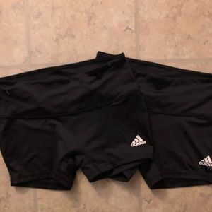 💥2x Adidas women athletic shorts black both L💥